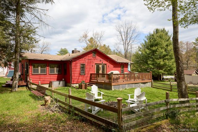 17 Highland Avenue, Smallwood, NY 12778