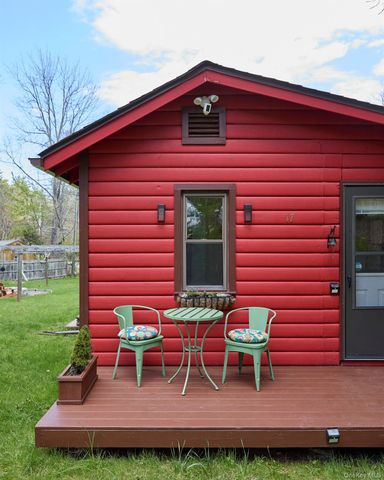17 Highland Avenue, Smallwood, NY 12778