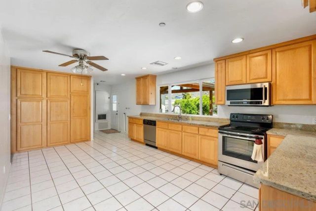 411 Leclair, Escondido, CA 92026