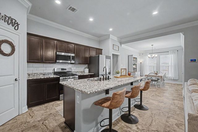 149 Red Maple Dr, Gray, LA 70359