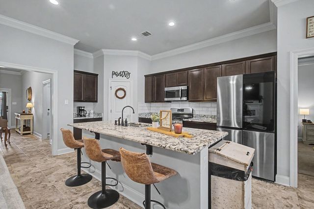 149 Red Maple Dr, Gray, LA 70359