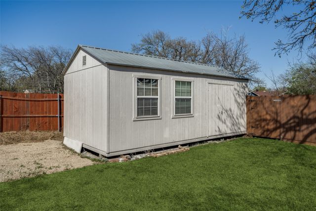 715 Stonecrest Road, Argyle, TX 76226