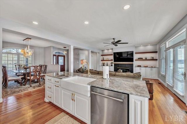 95 Marvin Gardens Drive, Moneta, VA 24121