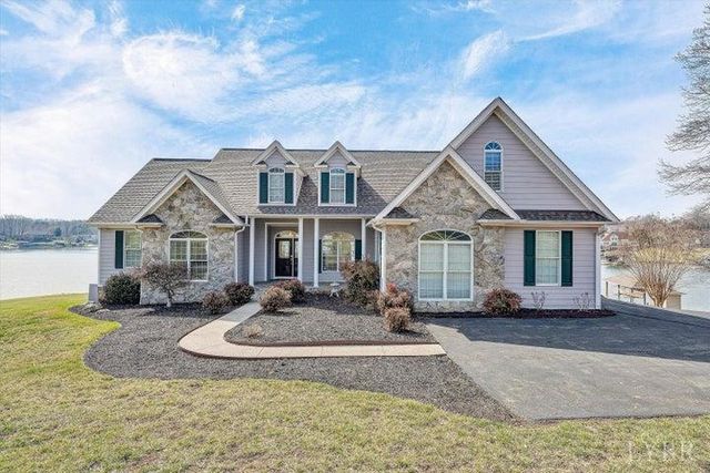 95 Marvin Gardens Drive, Moneta, VA 24121