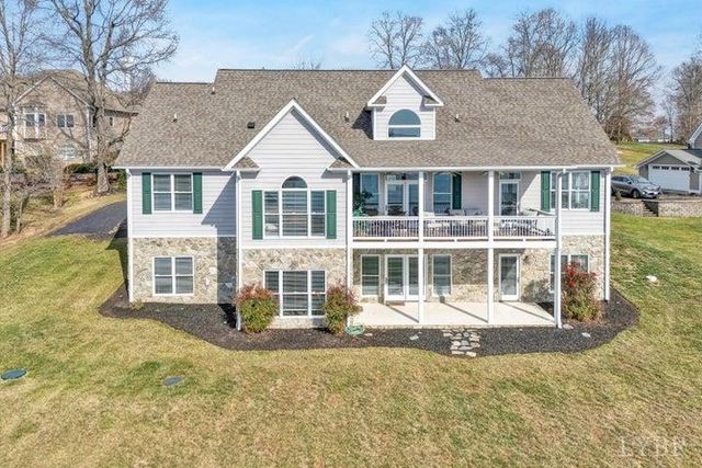 95 Marvin Gardens Drive, Moneta, VA 24121