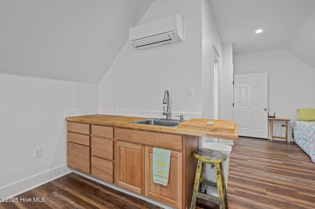 1202 Neuse Drive, Oriental, NC 28571