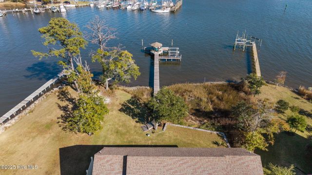 1202 Neuse Drive, Oriental, NC 28571