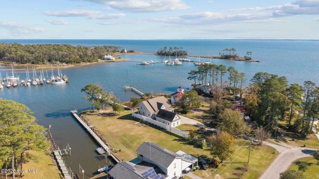 1202 Neuse Drive, Oriental, NC 28571