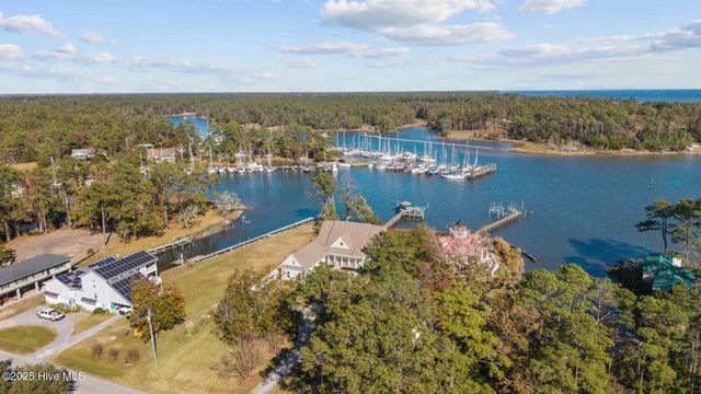 1202 Neuse Drive, Oriental, NC 28571