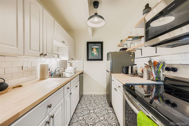 8060 E Girard Avenue 308, Denver, CO 80231