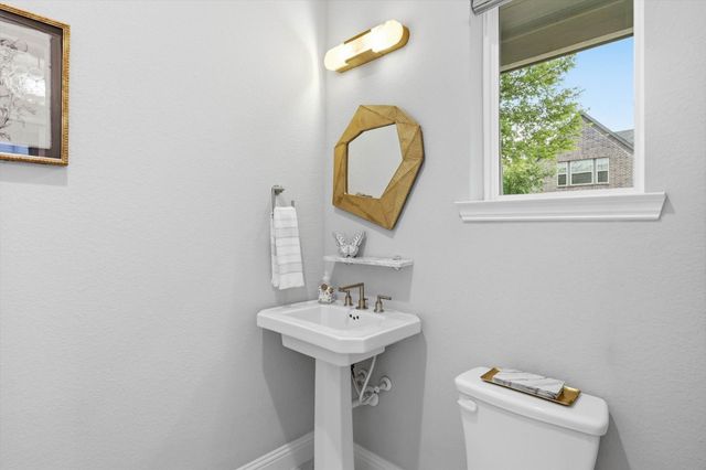 5913 Exeter Avenue, Mckinney, TX 75070