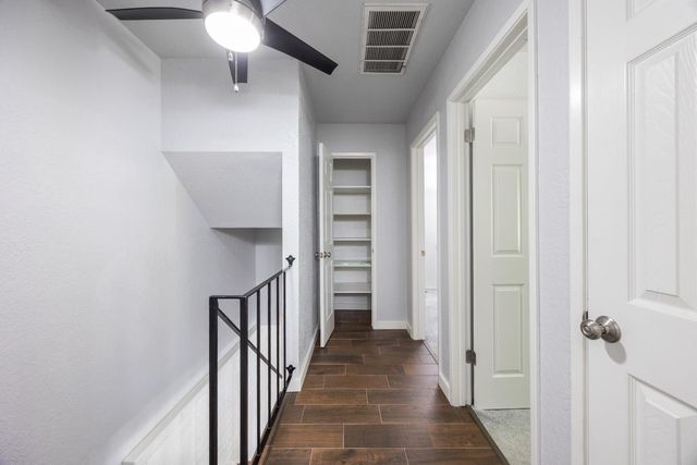 244 Breuner Dr #2, Roseville, CA 95678