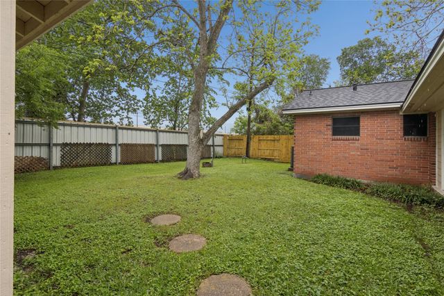 1206 Fay Road, Kemah, TX 77565