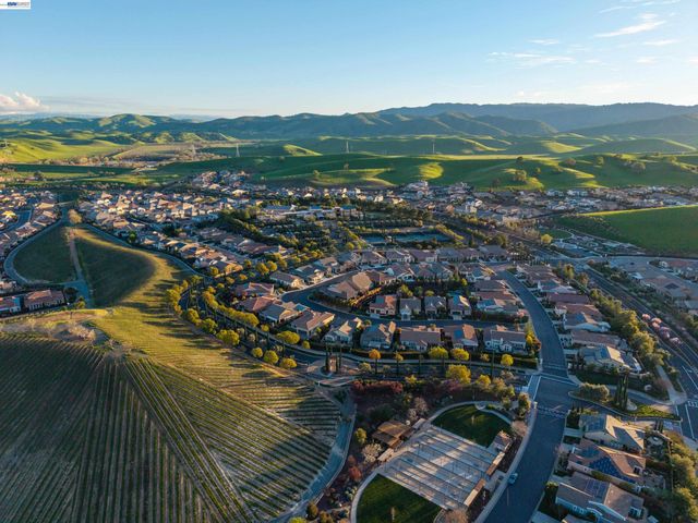 1772 Latour Ave, Brentwood, CA 94513