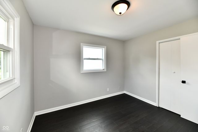 129 E McKenzie Road, Greenfield, IN 46140