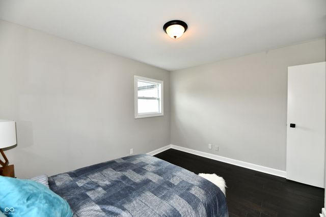 129 E McKenzie Road, Greenfield, IN 46140
