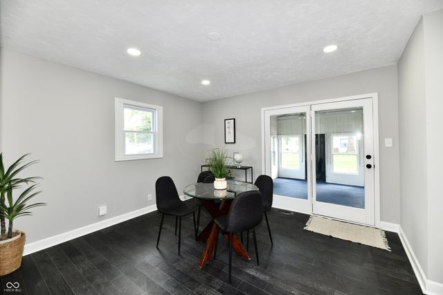 129 E McKenzie Road, Greenfield, IN 46140