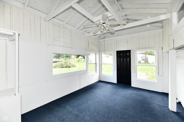 129 E McKenzie Road, Greenfield, IN 46140