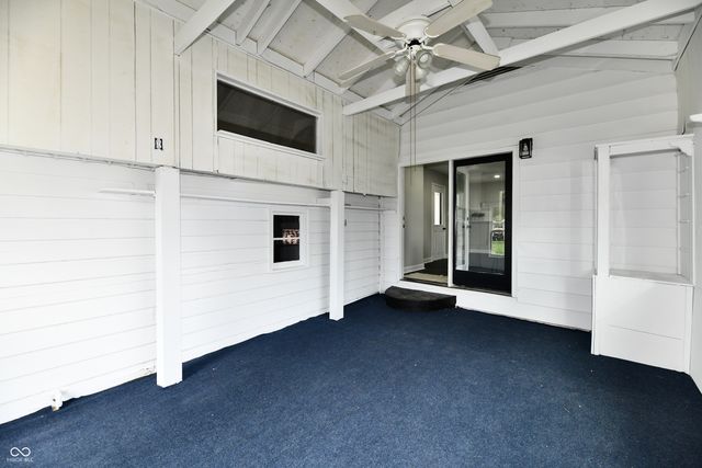 129 E McKenzie Road, Greenfield, IN 46140
