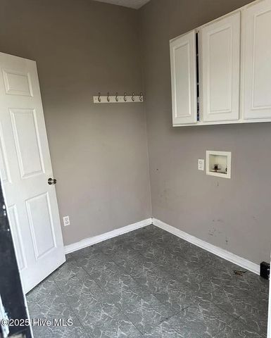 3274 Quail Pointe Drive, Greenville, NC 27858