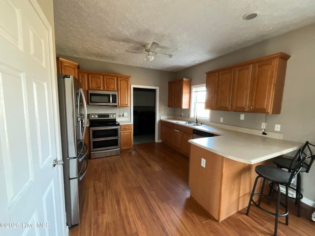 3274 Quail Pointe Drive, Greenville, NC 27858