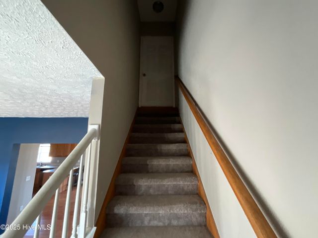 3274 Quail Pointe Drive, Greenville, NC 27858