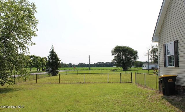 3274 Quail Pointe Drive, Greenville, NC 27858