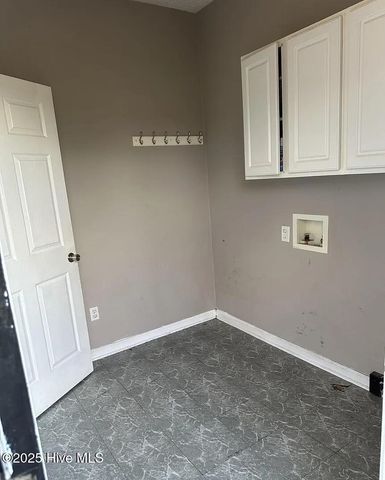 3274 Quail Pointe Drive, Greenville, NC 27858