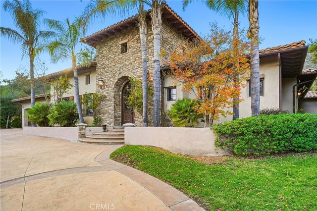 22214 Bear Creek S, Murrieta, CA 92562