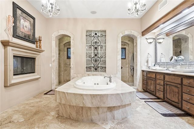 22214 Bear Creek S, Murrieta, CA 92562