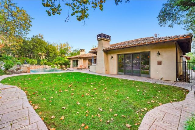 22214 Bear Creek S, Murrieta, CA 92562