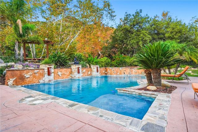 22214 Bear Creek S, Murrieta, CA 92562