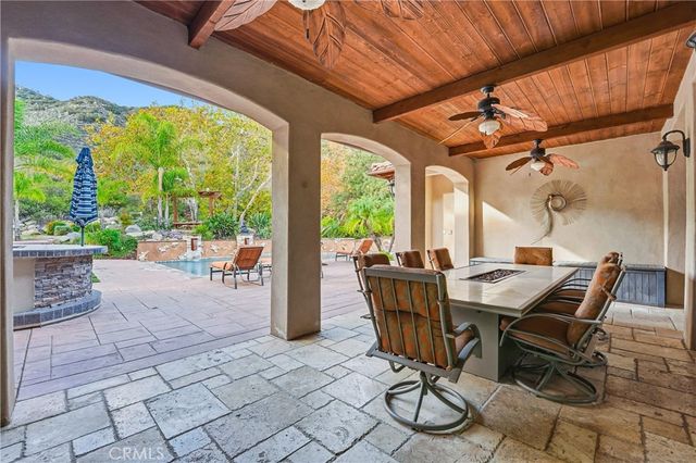 22214 Bear Creek S, Murrieta, CA 92562