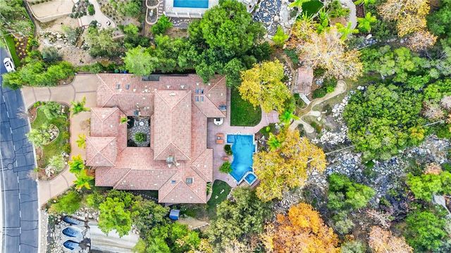 22214 Bear Creek S, Murrieta, CA 92562