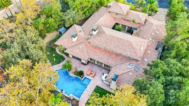 22214 Bear Creek S, Murrieta, CA 92562