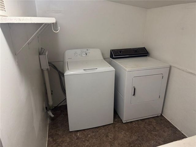 912 E Stone Street, Independence, MO 64050