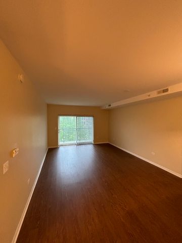 135 S YORK Street 314, Elmhurst, IL 60126