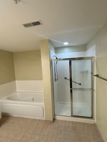 135 S YORK Street 314, Elmhurst, IL 60126