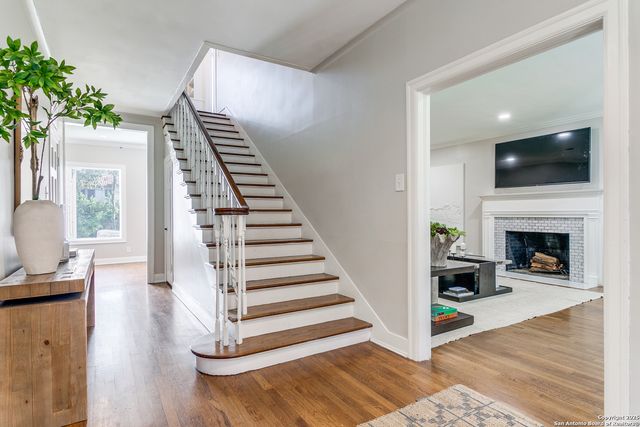 251 Primera, Olmos Park, TX 78212