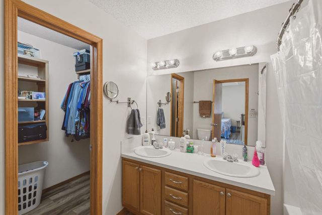 2261 S Upland Hills St, Wichita, KS 67235