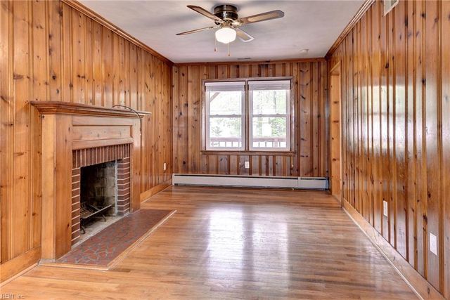 109 Old Railway RD, Yorktown, VA 23692