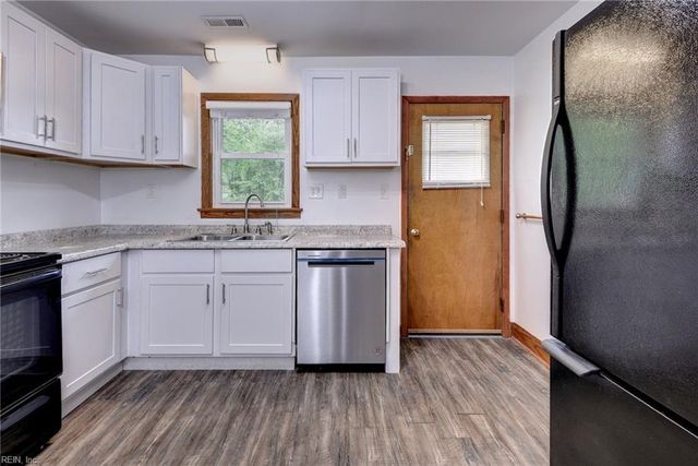 109 Old Railway RD, Yorktown, VA 23692