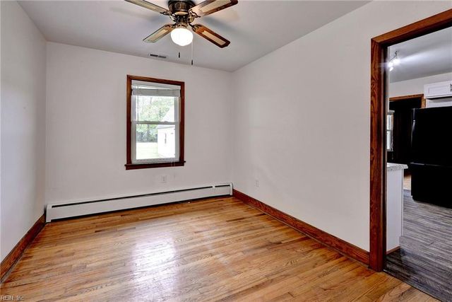 109 Old Railway RD, Yorktown, VA 23692