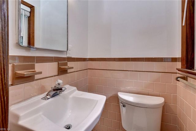 109 Old Railway RD, Yorktown, VA 23692