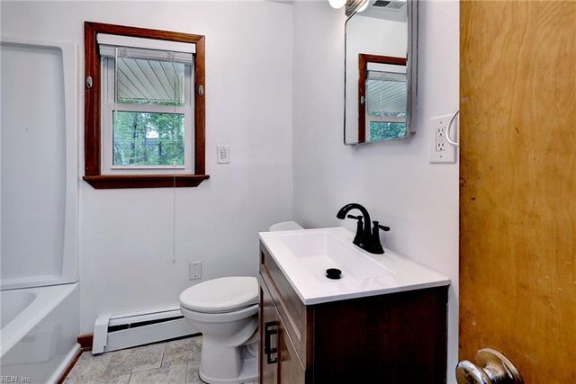 109 Old Railway RD, Yorktown, VA 23692