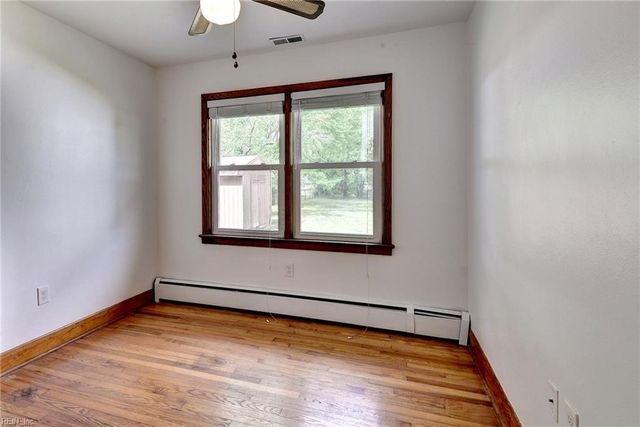 109 Old Railway RD, Yorktown, VA 23692