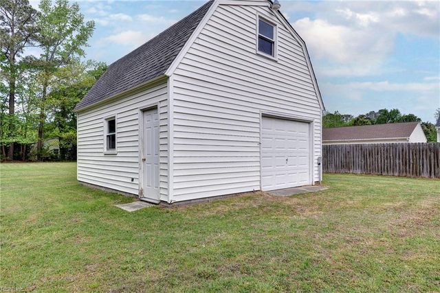 109 Old Railway RD, Yorktown, VA 23692