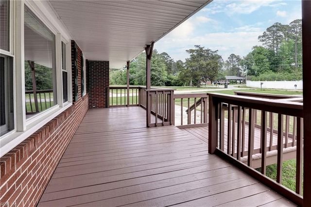 109 Old Railway RD, Yorktown, VA 23692