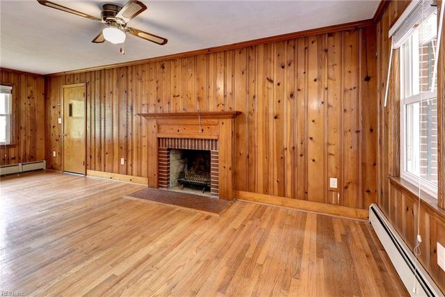 109 Old Railway RD, Yorktown, VA 23692