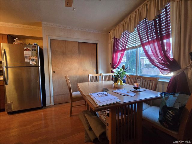 34 Hampton Court, Middletown, NY 10941